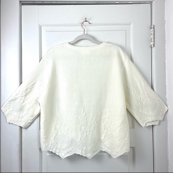 J.O.A. Los Angeles Pointed Hem Embroidered Cream Sweater - Picture 2 of 11